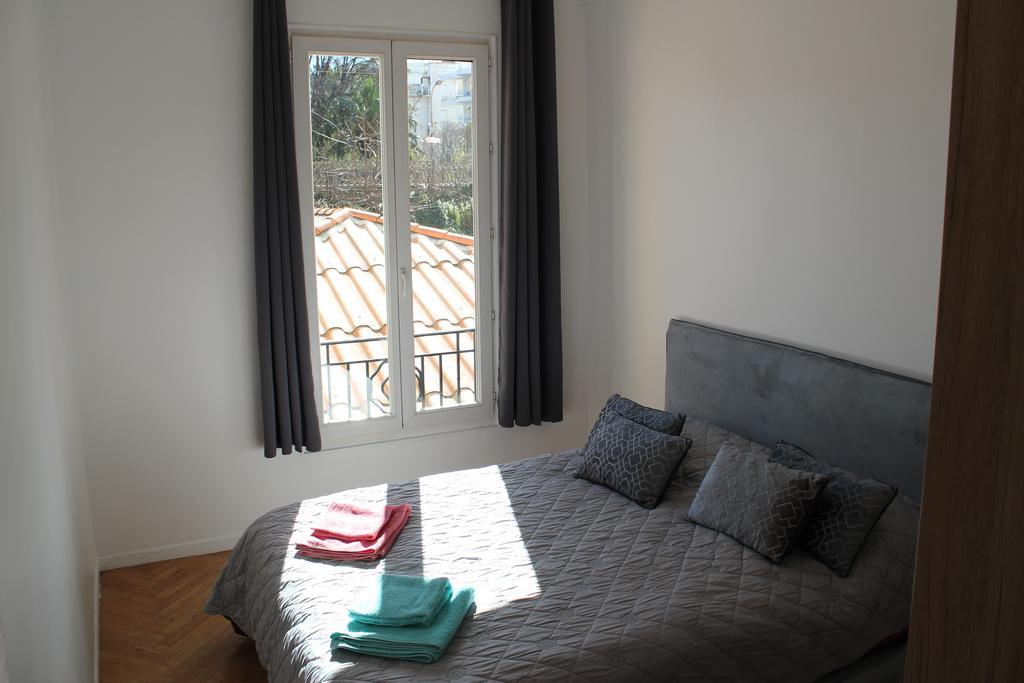 Stylish White And Red Apartments جوان ليه باه المظهر الخارجي الصورة