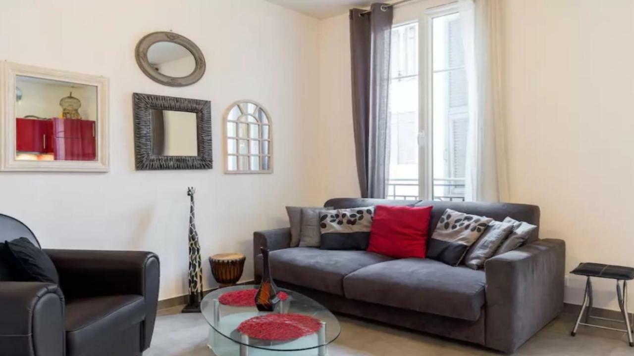 Stylish White And Red Apartments جوان ليه باه المظهر الخارجي الصورة