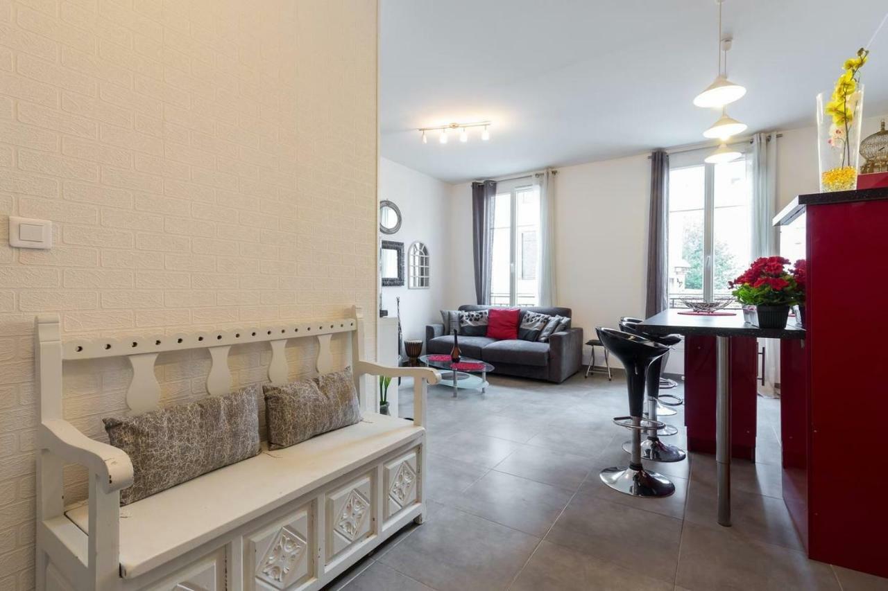 Stylish White And Red Apartments جوان ليه باه المظهر الخارجي الصورة
