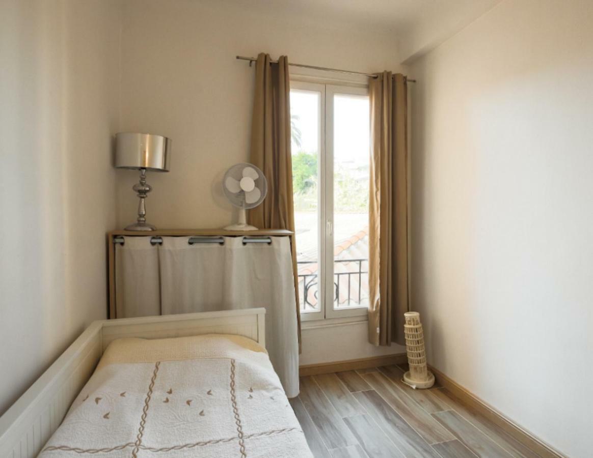Stylish White And Red Apartments جوان ليه باه المظهر الخارجي الصورة