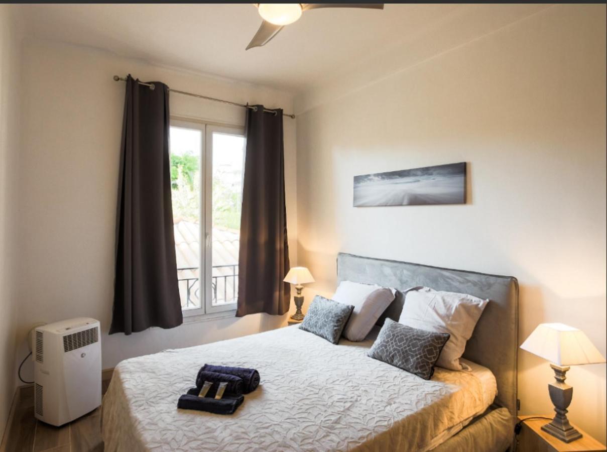 Stylish White And Red Apartments جوان ليه باه المظهر الخارجي الصورة